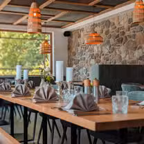 A photo of Steinbergs restaurant