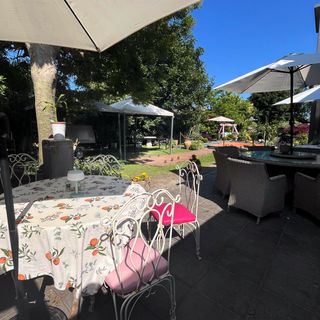 The La-La Caf&eacute; & Restaurant