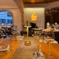 A photo of 1910 Restaurant & Bar Miami Lakes restaurant