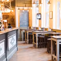 Foto von The Black Lion Restaurant