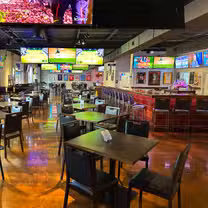 A photo of Mudpuppies Sports Bar and Grill restaurant
