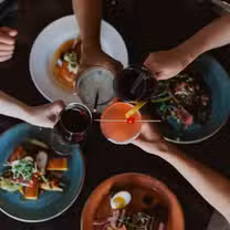 Una foto del restaurante Garlic's of London