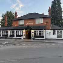 A photo of The Threehorseshoes at Seer Green restaurant