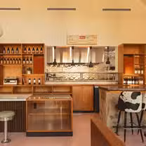 A photo of Le Hut Dinette restaurant