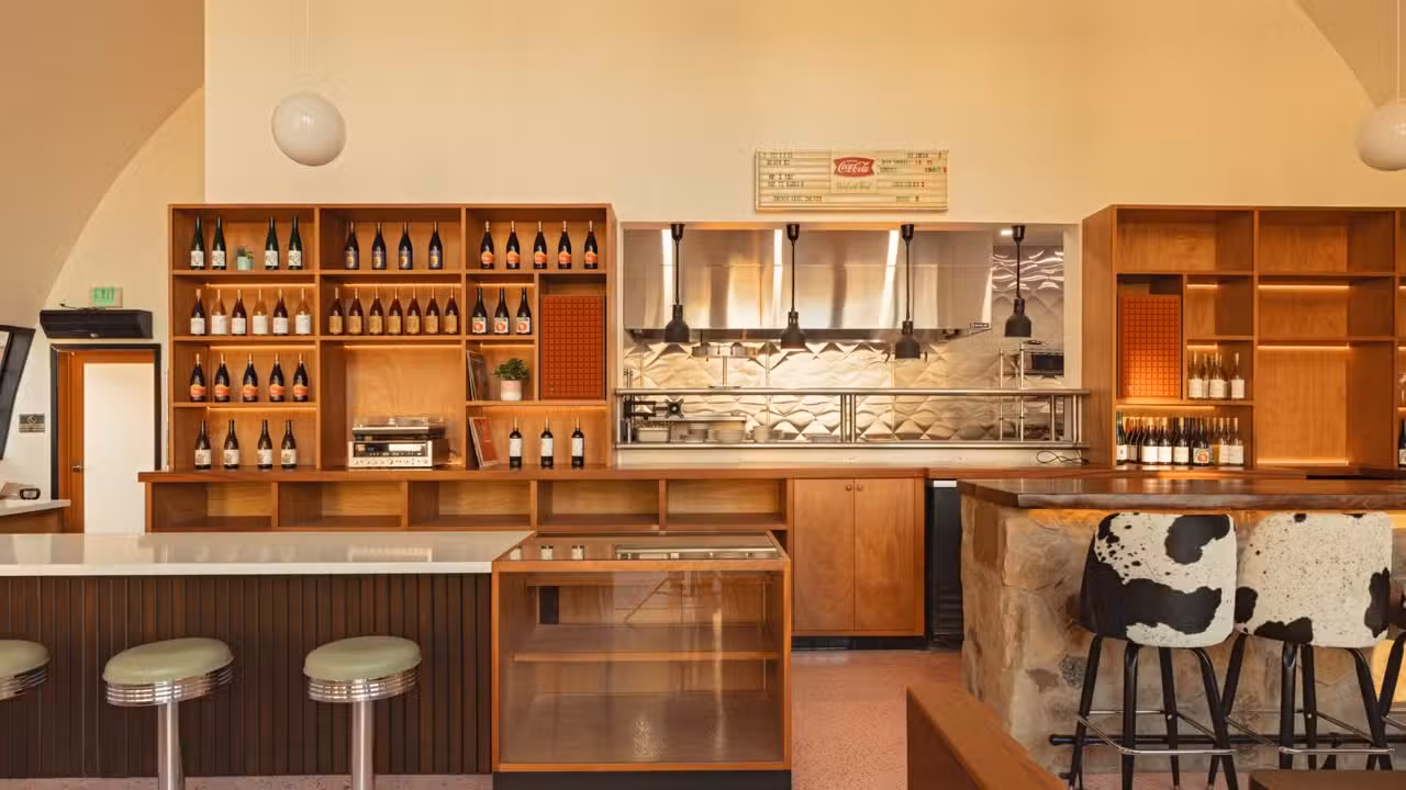 Let Hut Dinette located in Santa Ana - Le Hut Dinette, Santa Ana, CA