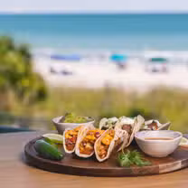 Una foto del restaurante Reel in Hampton Inn & Suites Oceanfront