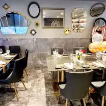 A photo of Smoke and Mirrors Gastropub restaurant
