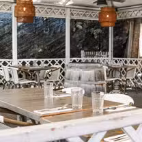Una foto del restaurante Village Pantry