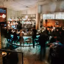 Foto von Garage Bar Restaurant