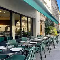 A photo of Cloche Paris restaurant