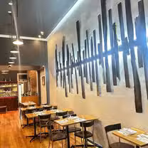 Foto von Qmin Indian Eatery and Drinks Restaurant