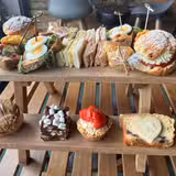 Boozy Afternoon Tea foto