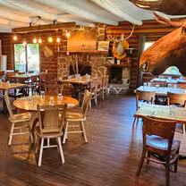 A photo of Le Rustique Bar et Restaurant restaurant