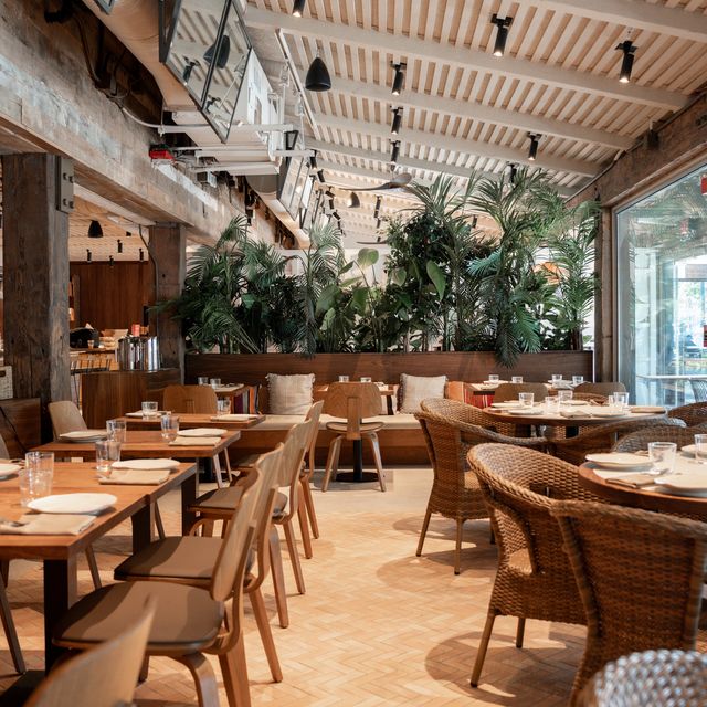 Spice restaurant at Half Moon featuring Caribbean-Asian fusion cuisine and a stylish dining room in Montego Bay Jamaica