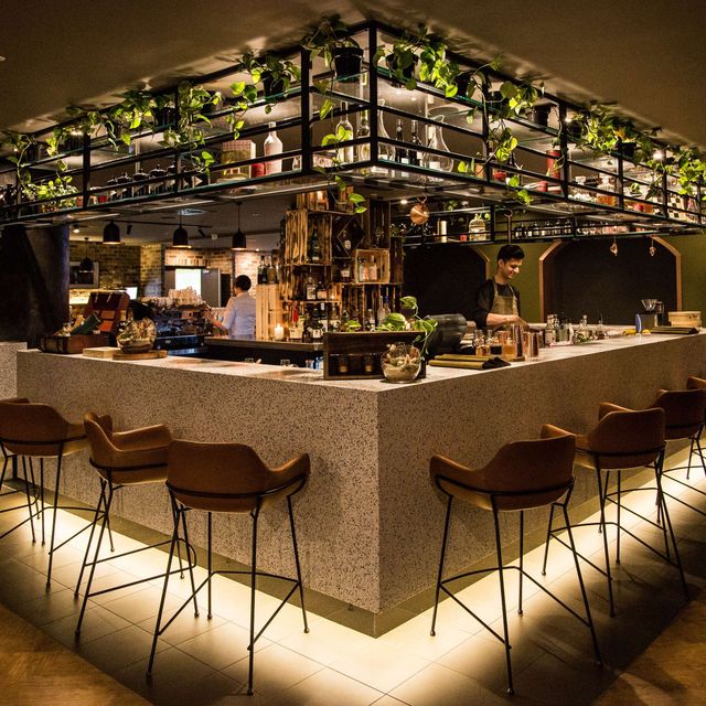 Platform 818 - Updated 2026, Modern Australian Restaurant in ...