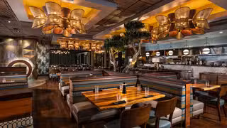 Foto von YOLO Restaurant Restaurant