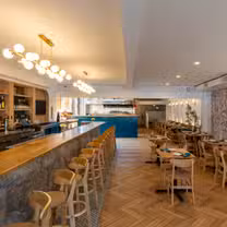 A photo of Dom's Taverna restaurant