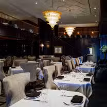 A photo of Leo's River Oaks restaurant