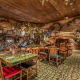 Cover image for Rainforest Cafe - San Antonio