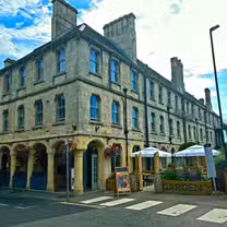 Een foto van restaurant The Stroud Hotel