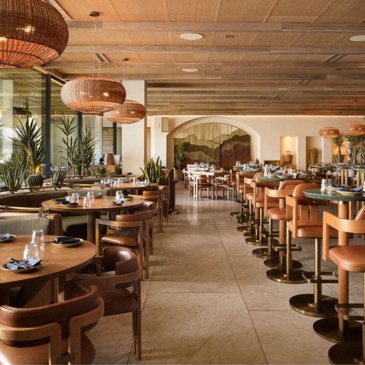 Photo 1 of 4: Élephante Scottsdale