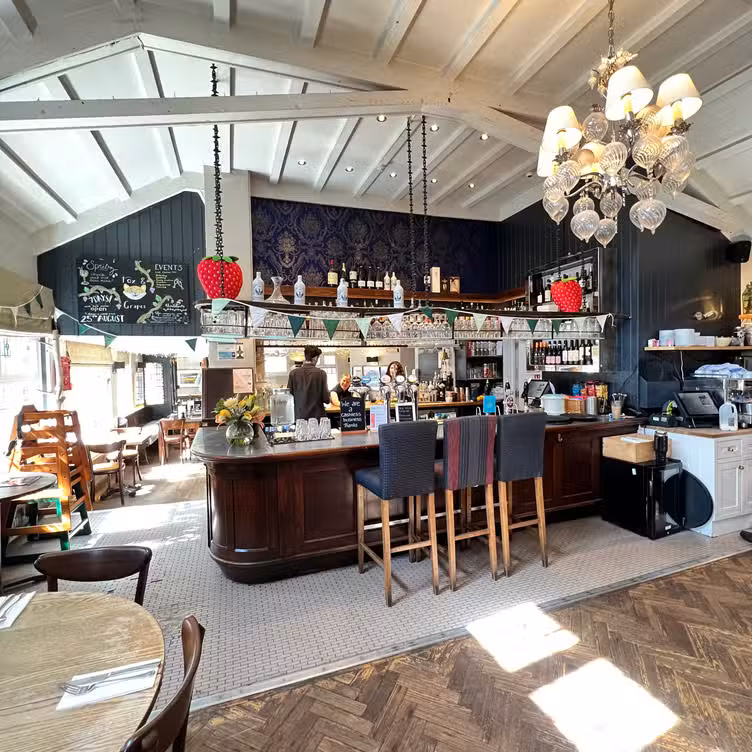 Binnenkant - The Fox and Grapes, London, 
