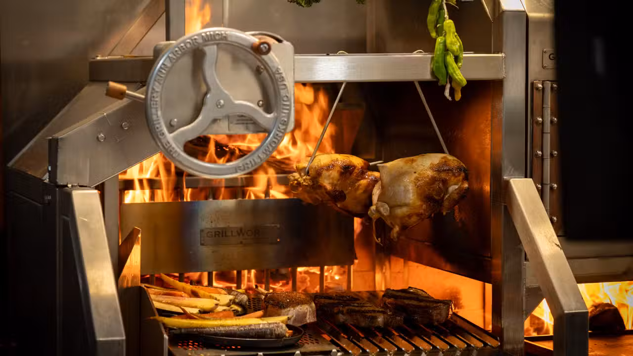 NANDO Wood-Fired Steak & Seafood, Evansville, IN