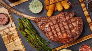Una foto del restaurante El Toro Loco Steakhouse - Hammocks