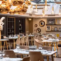 Una foto del restaurante La Verrière PARIS
