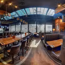 A photo of Browns SocialHouse - Delta - Tsawwassen restaurant