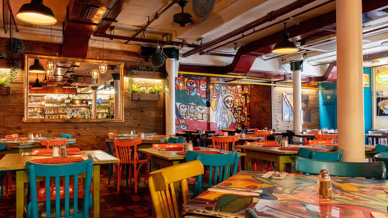 Binnenkant - Cafe Pacifico, London, 