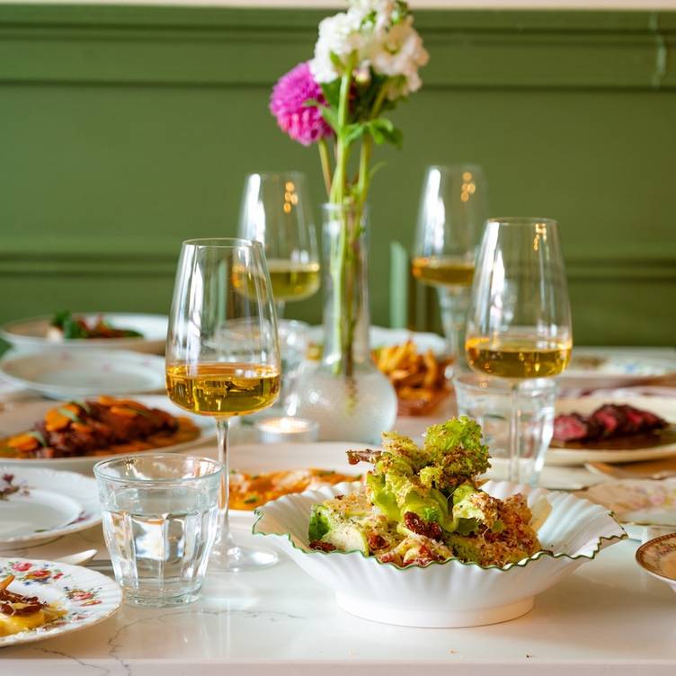 Her Place Supper Club