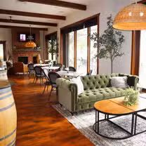 Una foto del restaurante Harvest & Tide Restaurant at Bohemia Manor Farm