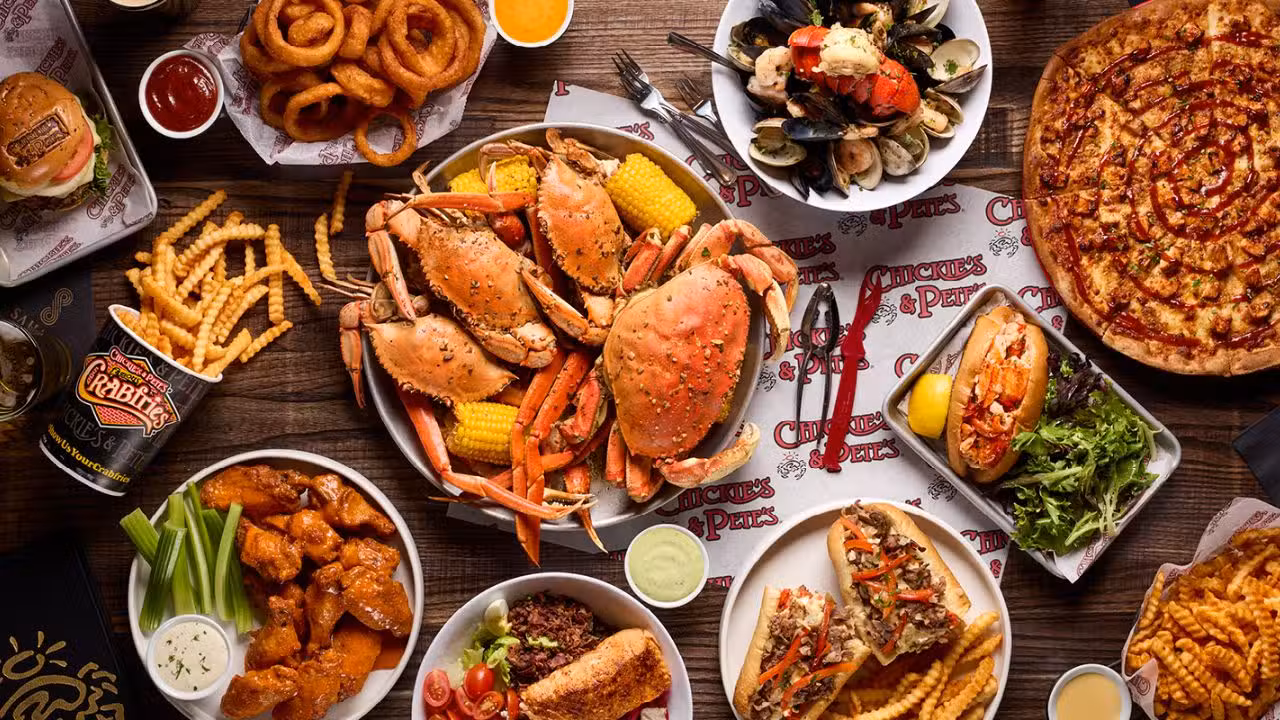 Chickie's & Pete's - Chickie's & Pete's Crabhouse & Sports Bar - SAHARA Las Vegas NV Las Vegas