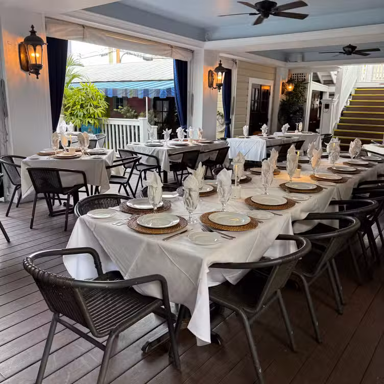 Interior - La Te Da, Key West, FL