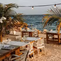 Una foto del restaurante Oceanfront Restaurant BijBlauw
