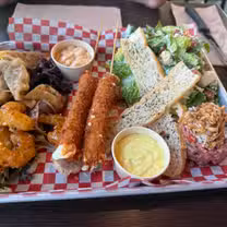 A photo of La Belle et La Boeuf - Terrebonne restaurant