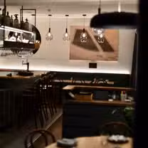 A photo of Cognoscenti Food & Wine restaurant