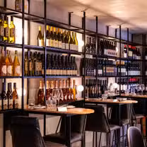 Una foto del restaurante Wild Legs Wine Room
