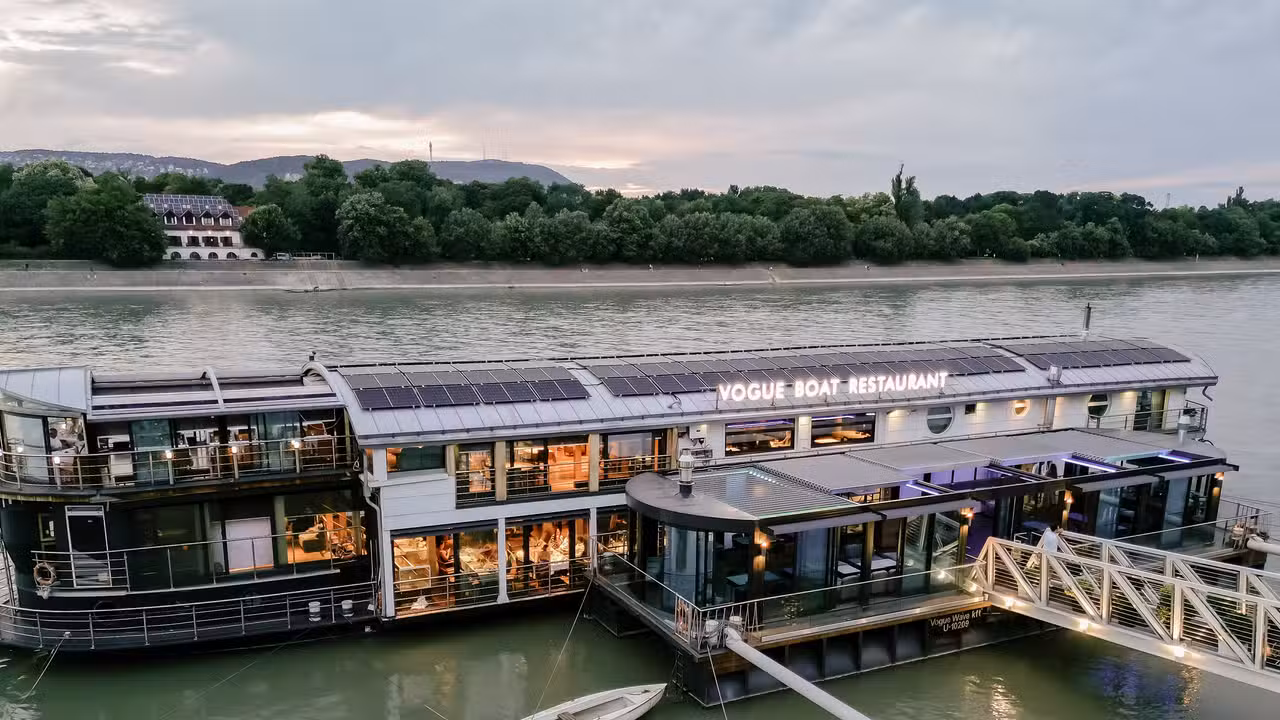 Vogue Boat Café & Restaurant, Budapest XIII, Budapest