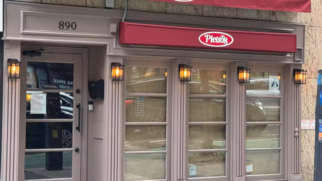 Buitenkant - Pietro's Italian Steakhouse, New York, NY