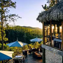 Una foto del restaurante Five Sisters Restaurant