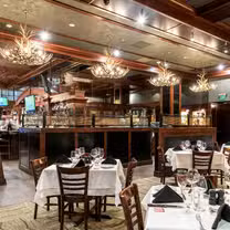 Tropeiros Grill Brazilian Steakhouseの写真