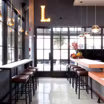 Una foto del restaurante Local Kitchen + Wine Bar