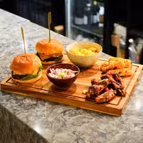 A photo of STEAK & BUN (Kensington) restaurant