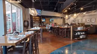 A photo of Mallards - Inver Grove Heights restaurant