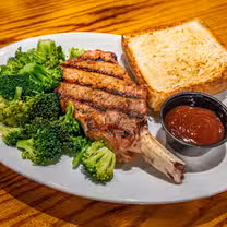 Una foto del restaurante Low Tide Steakhouse & SandBar