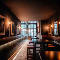 Rosebud Bar Cologneの写真