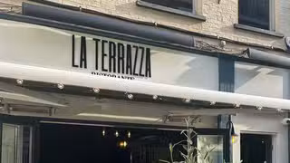 Una foto del restaurante La Terrazza & Hide Bar