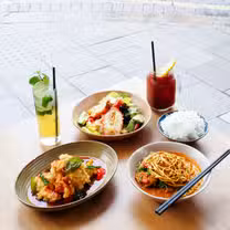 Foto von Phakoon Thai Kitchen - Earlsfield Restaurant